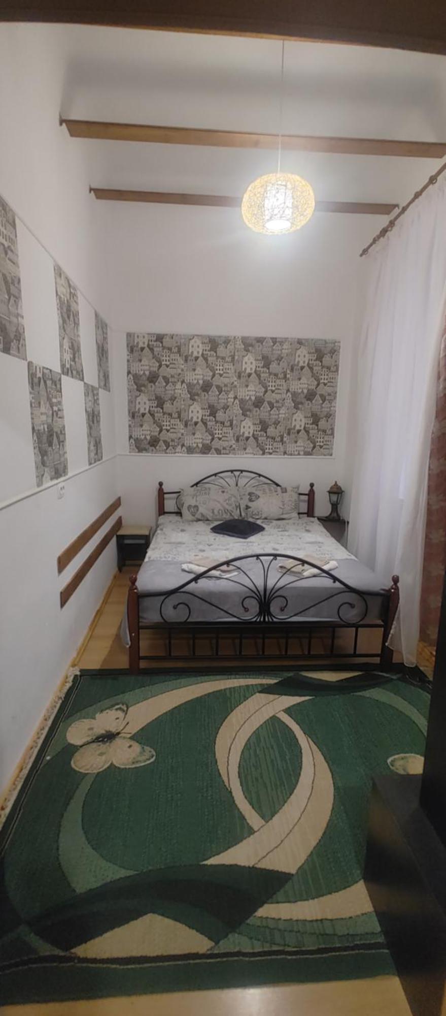 Apartment Near Rynok Square リヴィウ エクステリア 写真